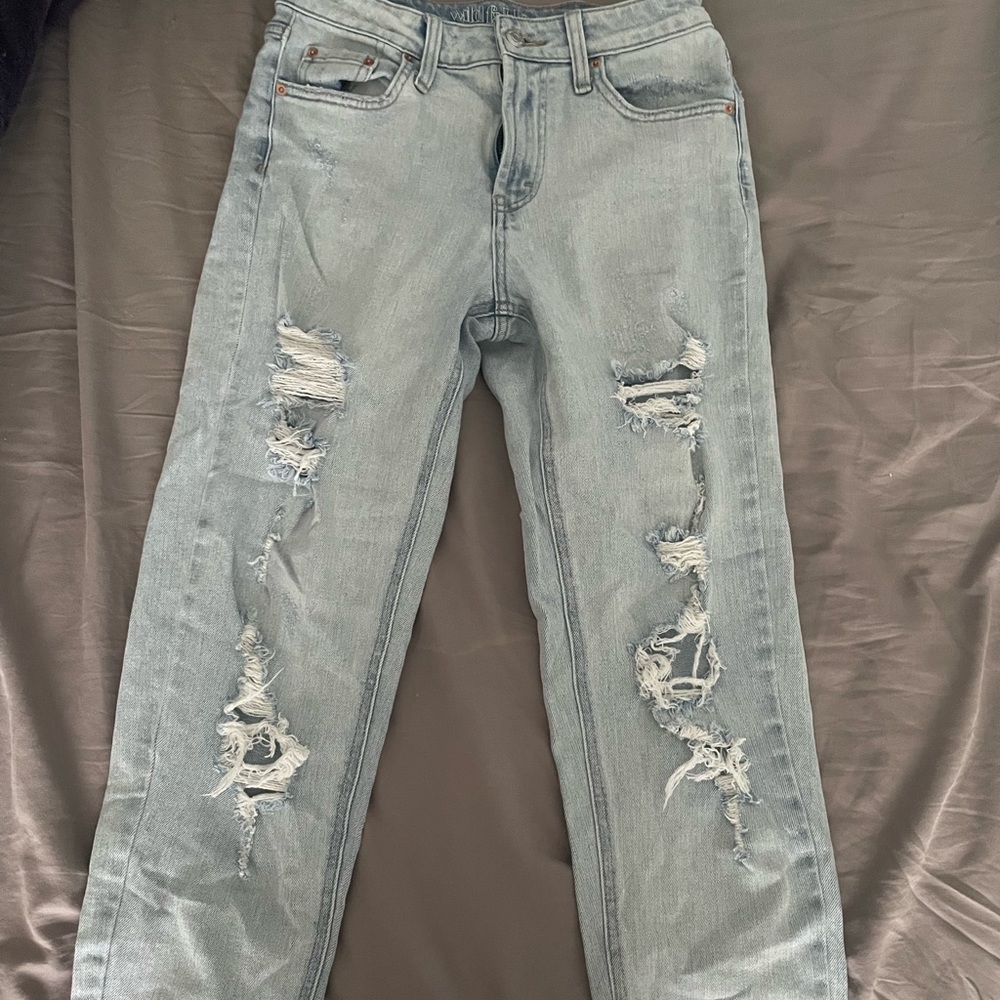 Wildfable Light Wash Mom Jeans